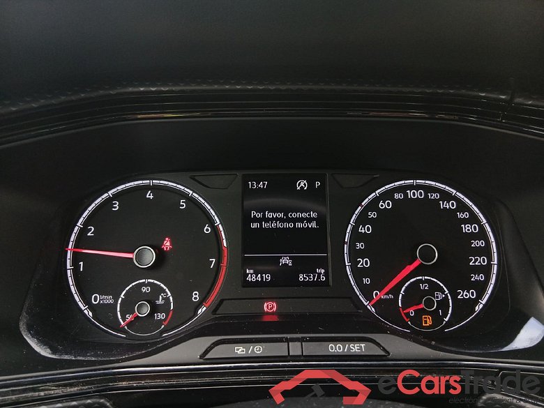 VOLKSWAGEN T-Cross / 2018 / 5P / todoterreno Advance 1.0 TSI 85kW (115CV) DSG (AC) #3