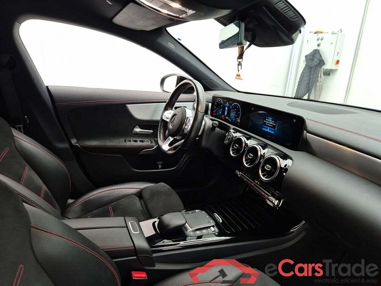 MERCEDES-BENZ CLA SHOOTING BRAKE 180 BUSINESS SOL. AMG DCT #3