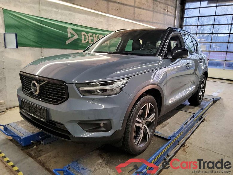 Volvo XC40 (2017->) DE - SUV5 B4 2WD EU6d, R-Design (EURO 6d), 2020 - 2022 #1