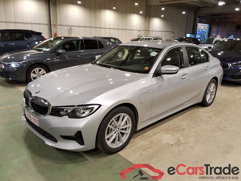 BMW 3 - 2019 330eA PHEV