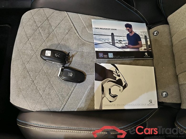 Peugeot e-2008 GT Première EV 50kWh 136 7,4kW 5d #4