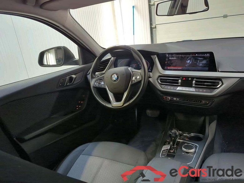 BMW 1-serie 118i Executive Ed. #3