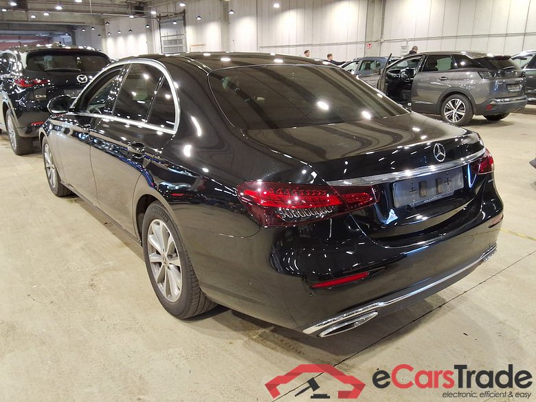 MERCEDES-BENZ E-CLASS BERLINE 1.6 E 200 D AUTO #2