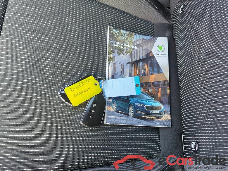 SKODA Octavia Combi 81 kW #6