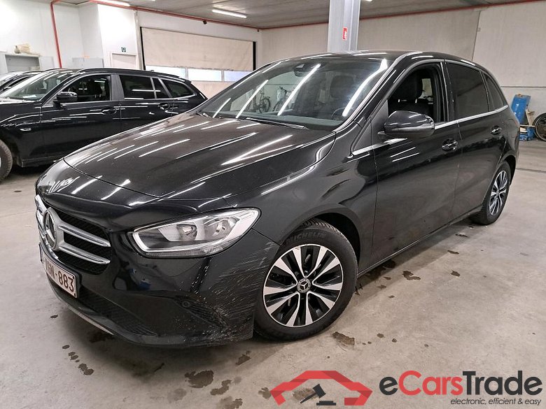 MERCEDES - MER B 180 d 116PK 7G-DCT Business Solution & Towing Hook #1