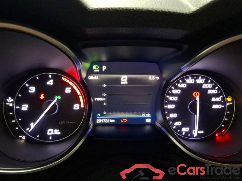 ALFA ROMEO STELVIO / 2017 / 5P / SUV 2.2 TURBO DIESEL 210CV VELOCE AT8 Q4 #4