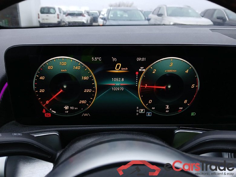 MERCEDES-BENZ GLB / 2019 / 5P / todoterreno 2.0 GLB 200 D DCT 110KW (150CV) #4