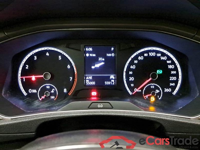 VOLKSWAGEN T-ROC / 2017 / 5P / SUV 1.5 TSI ACT BUSINESS DSG #4