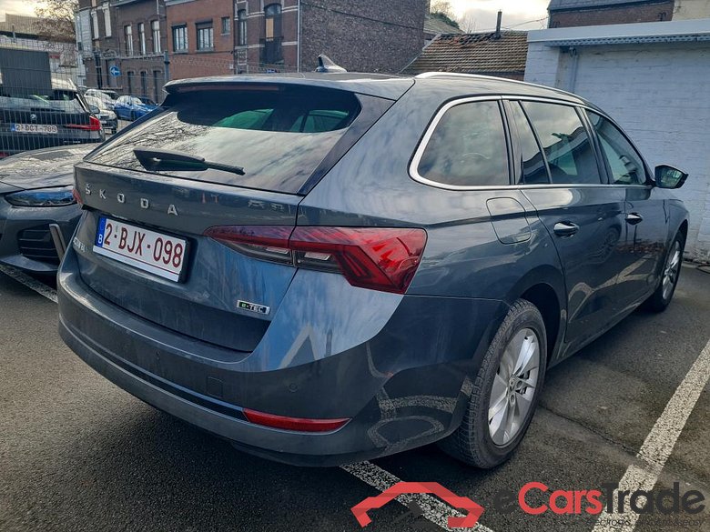 SKODA OCTAVIA COMBI 1.0 TSI MHEV 81KW DSG CLEVER #4