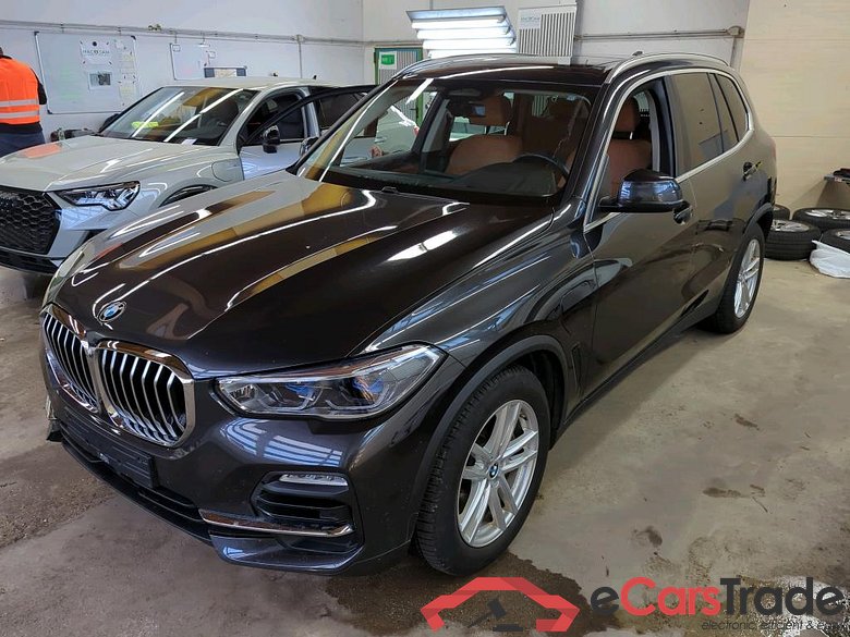 Baureihe X5 xDrive 45 e 3.0 290KW AT8 E6d