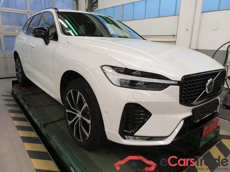 Volvo XC60 (03.2017->) DE - SUV5 B5 (Benzin) AWD EU6d, Plus Dark Mild-Hybrid (EURO 6d), (Facelift) 2022 #2