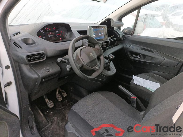 PEUGEOT Rifter / 2018 / 4P / combi Active Standard BlueHDi 73kW (IND) (CX2) #3