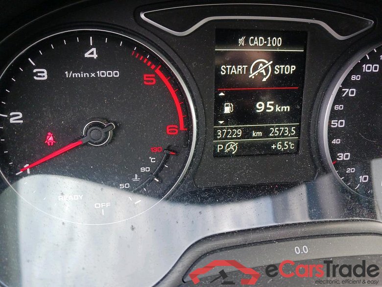 AUDI A3 / 2016 / 4P / sedán Sedan Black line 35 TDI 110kW S tronic #5