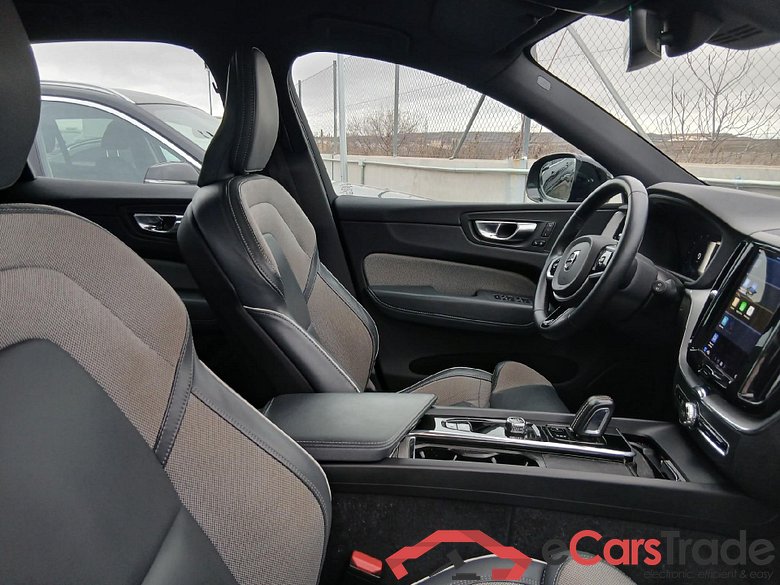 VOLVO XC60 / 2017 / 5P / todoterreno 2.0 B4 D AWD R-Design Auto #6