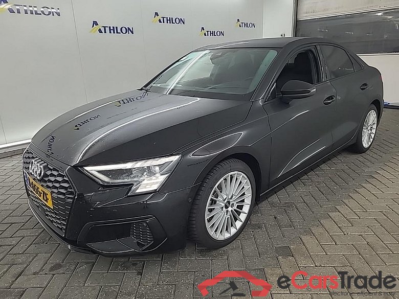 AUDI A3 Limousine 35 TFSI S tronic Business edition 4D 110kW #1