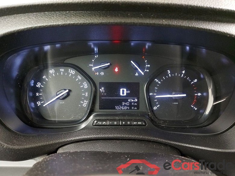 Citroën Jumpy M 1.5 BlueHDi 120 S&S MAN6 Club 4d #6