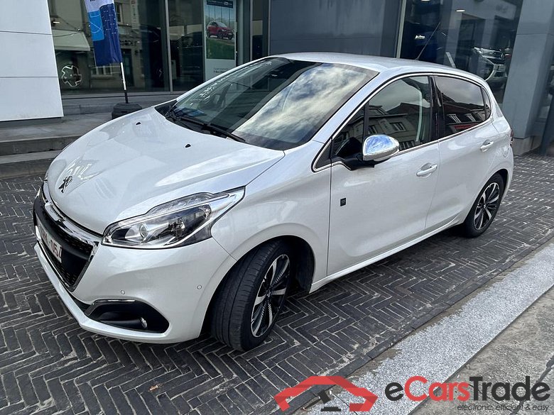 PEUGEOT 208 1.2 PureTech Tech Edition S&S