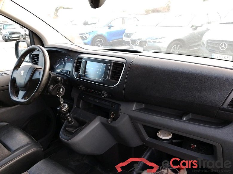 PEUGEOT Expert / 2016 / 4P / furgón Furgón Premium 1.5 BlueHDi 100 Standard (AC) #3