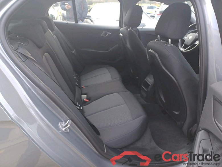 BMW 1 SERIES HATCH 1.5 116I (80KW) #6