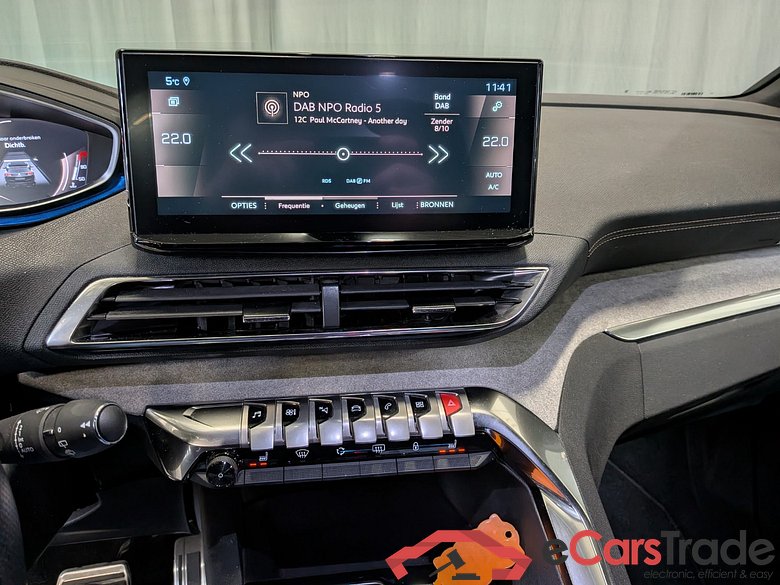 PEUGEOT 5008 1.2 PureT. GT #5