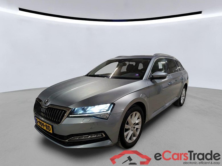 SKODA Superb Combi 110 kW #1