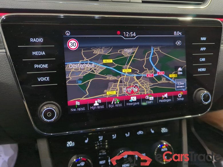 SKODA Superb Combi 110 kW #2