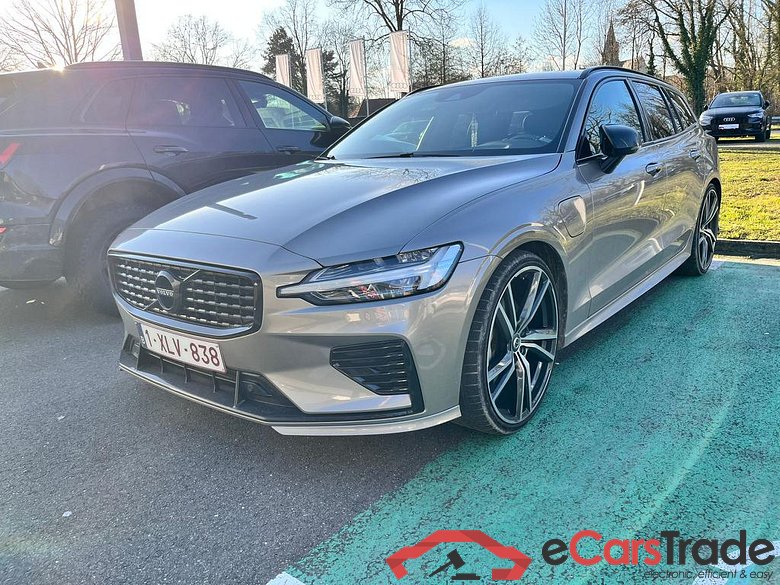 VOLVO V60 2.0 T8 AWD PHEV R-Design Geartronic #1