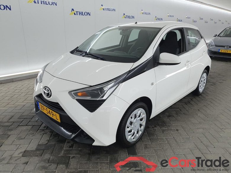 TOYOTA Aygo 1.0 VVT-i x-play limited 5D 53kW uitlopend #1