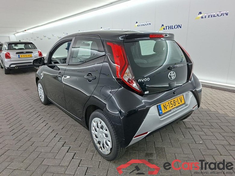 TOYOTA Aygo 1.0 VVT-i x-play 5D 53kW #4