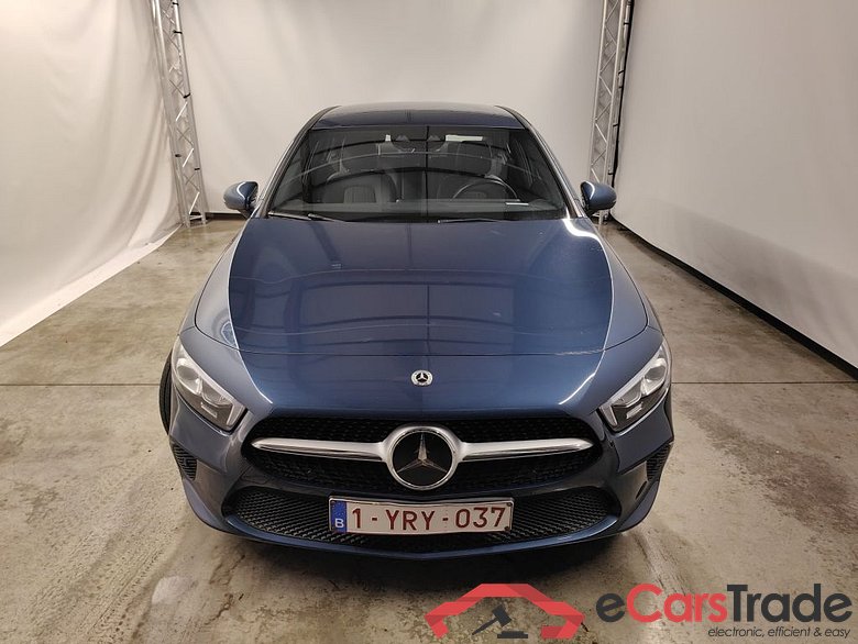 Mercedes-Benz A-Klasse Limousine A 200d Business Solution 4d #5