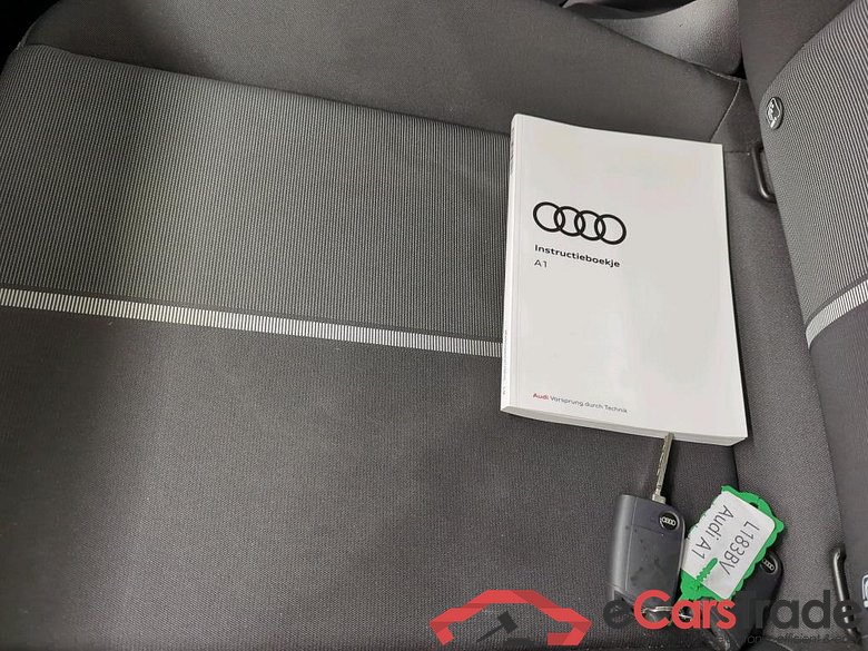 Audi A1 Sportback 30 TFSI Pro Line 5d #4