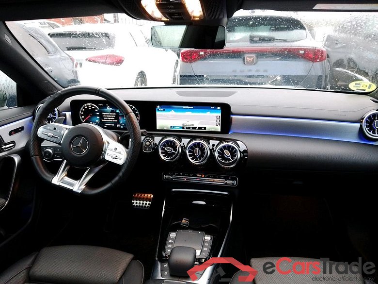 MERCEDES-BENZ CLA / 2019 / 5P / familiar CLA Mercedes-AMG 35 4Matic+ Shooting Bra #3