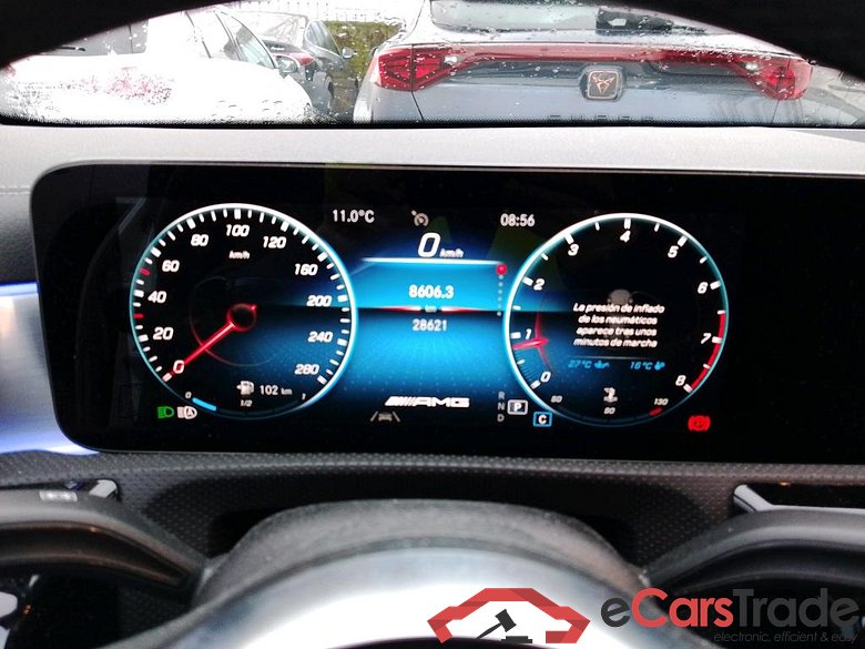 MERCEDES-BENZ CLA / 2019 / 5P / familiar CLA Mercedes-AMG 35 4Matic+ Shooting Bra #4