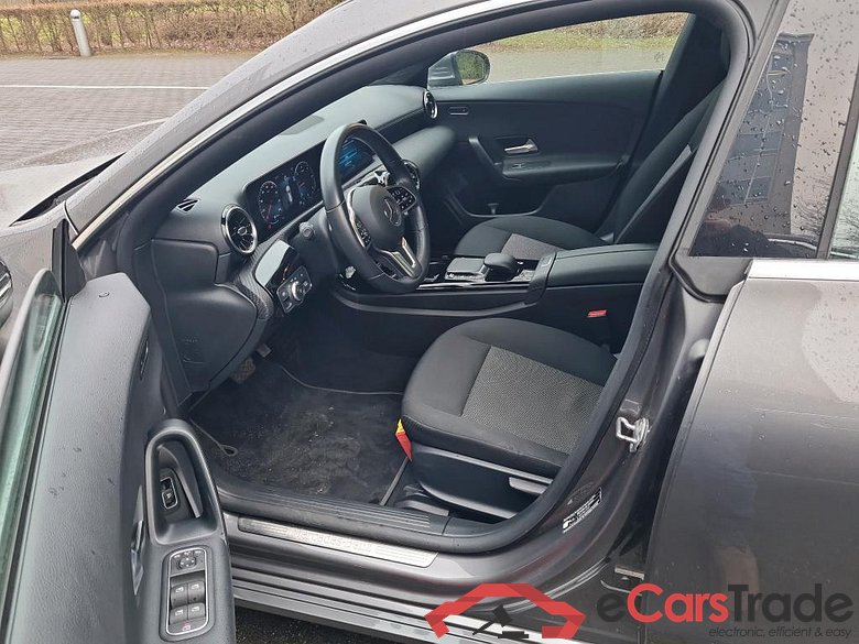 MERCEDES-BENZ CLA - Klasse 2.0 CLA 180 D BUSINESS SOLUTION DCT #5