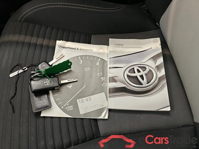 Toyota Yaris 1.0 VVT-i Comfort 5d #4