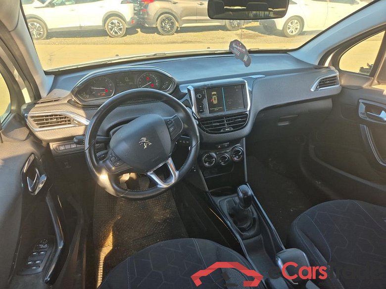 PEUGEOT 2008 / 2016 / 5P / todoterreno Signature BlueHDi 100 S&S 5 Vel. MAN #3