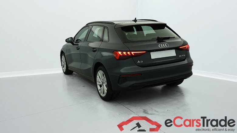 Audi A3 Sportback 35 TFSI Mild Hybrid 150 S tronic 7 Design Luxe #5