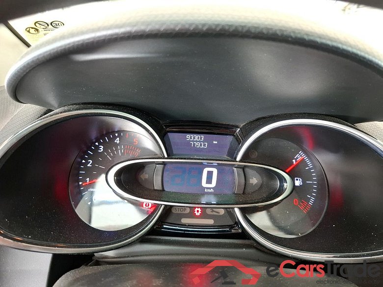 Clio IV Air MediaNav 1.5 dCi 75CV BVM5 E6 #6