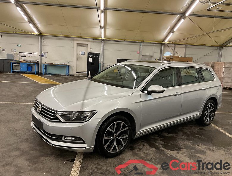 Volkswagen Passat Variant 2.0 TDI Comfortline Pano Navi KeylessGo Klima PDC ...
