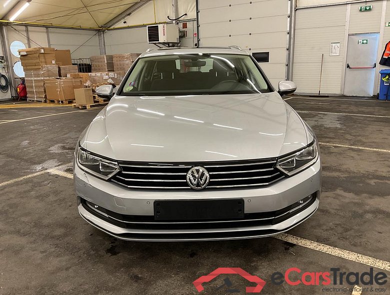 Volkswagen Passat Variant 2.0 TDI Comfortline Pano Navi KeylessGo Klima PDC ... #5