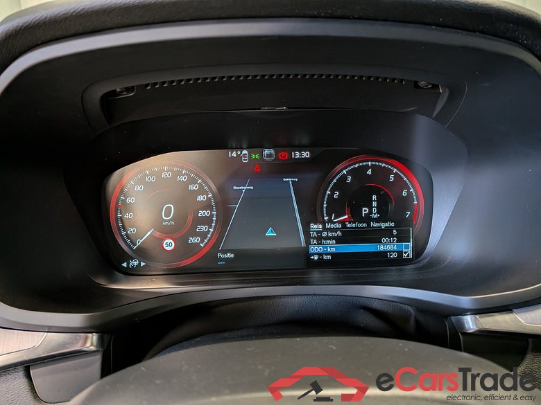 VOLVO V60 2.0 B3 Momentum #6