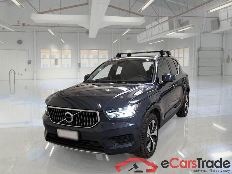 VOLVO XC40 / 2017 / 5P / SUV T4 PLUG-IN HYBRID AUTO RECH INSCRIP EXPR #1