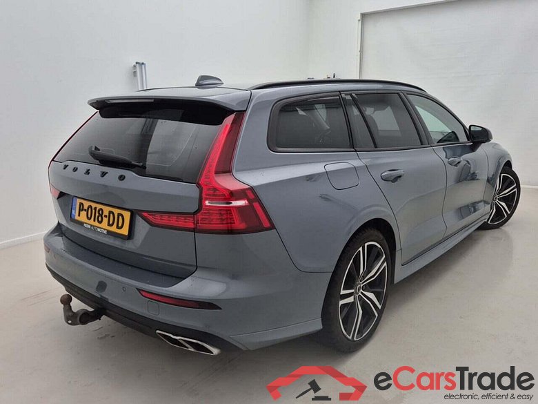 VOLVO V60 2.0 B3 Momen Bns #2