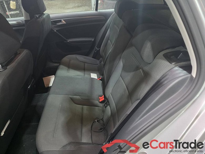 VOLKSWAGEN Golf VII Golf Comfortline 1.6 TDI SCR 85 kW (115 ch) 5 vitesses manuel #4