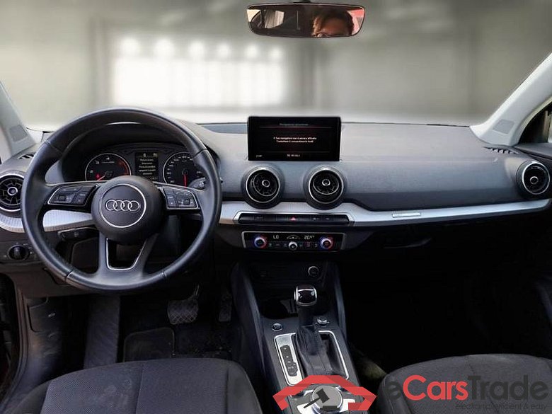 AUDI Q2 / 2020 / 5P / SUV 2.0 30 TDI ADMIRED S TRONIC #3