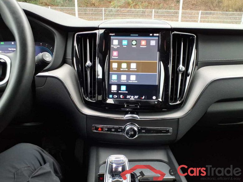 Volvo XC60 (03.2017->) DE - SUV5 B5 (Benzin) AWD EU6d, Ultimate Dark Mild-Hybrid (EURO 6d), (Facelift) #4