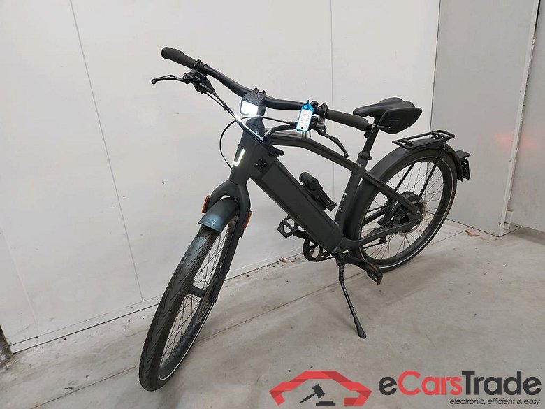 - STR ST1 - 814Wh - 18 Inch -  DARK GREY - 2022