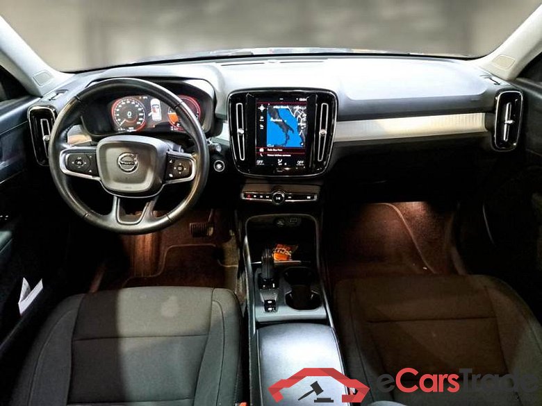 VOLVO XC40 / 2017 / 5P / SUV T5 PLUG-IN HYBRID AUTO RECH INSCRIP EXPR #3