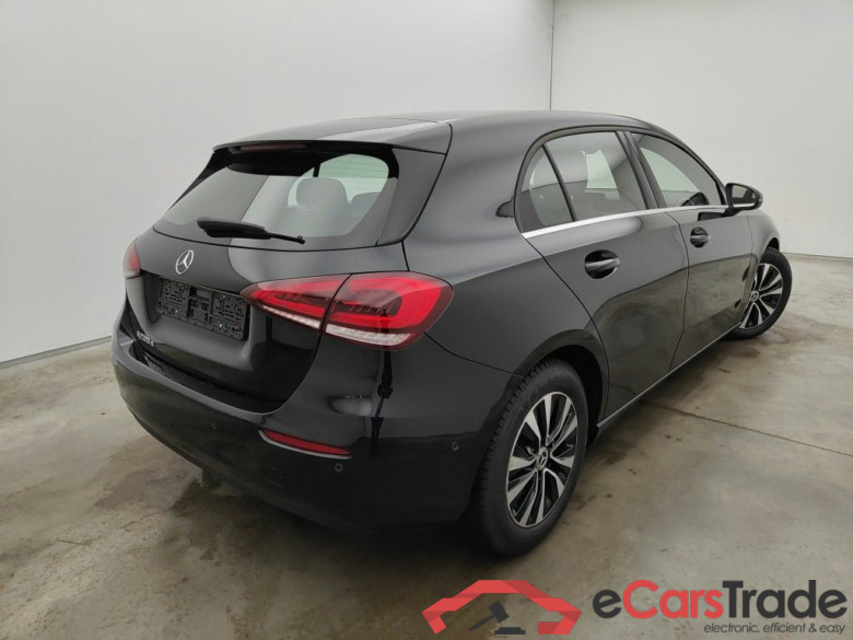 MERCEDES CLASSE A DIESEL (W177) A 200 d 150 Business Solution (EU6AP) 5d #2