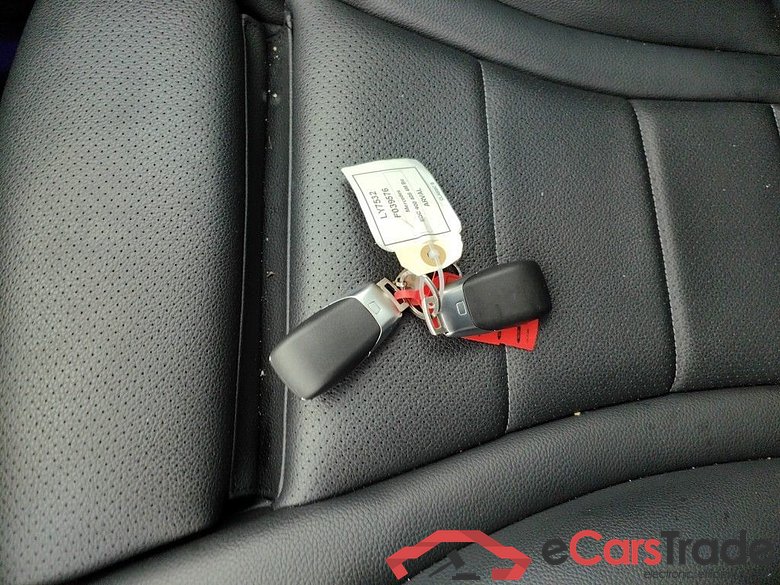 MERCEDES EQC 80 kWh EQC 400 4-Matic 408 Business Solution 5d #4